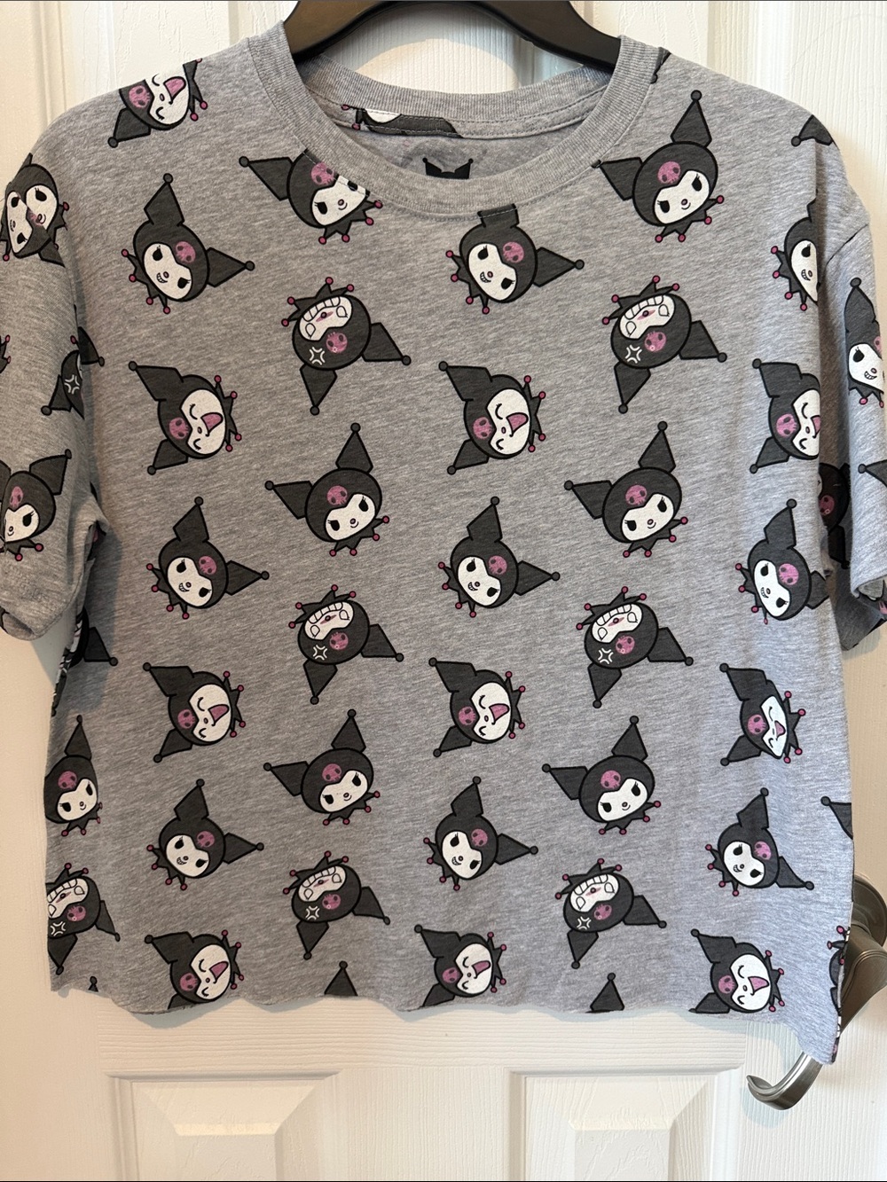 Juniors Gray Graphic Tee with Pink & Black Character kurami Print NWOT